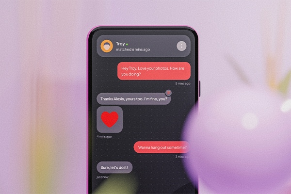 A flirty text message chain